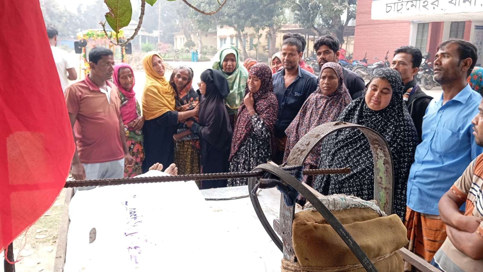 কিশোরকে খুন করে ভ্যান ছিনতাই, অভিযোগ চাচাতো ভাই ও বন্ধুর বিরুদ্ধে