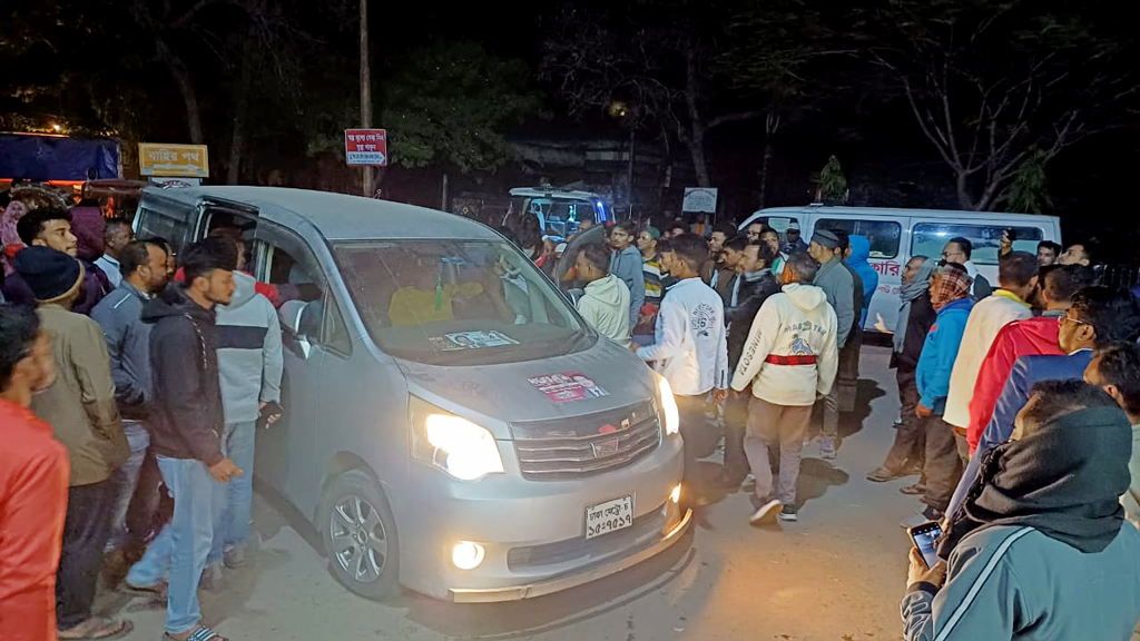 পাবনায় সড়ক দুর্ঘটনায় বিএনপি নেতা শিমুল বিশ্বাসসহ আহত ৪