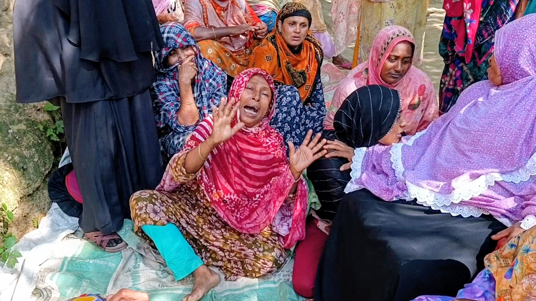 পাঁচবিবিতে অটোচালককে কুপিয়ে হত্যা, নিখোঁজ অটোরিকশা