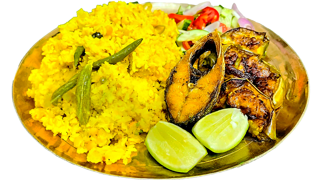 বর্ষাকালে যে কারণে খিচুড়ি খাবেন