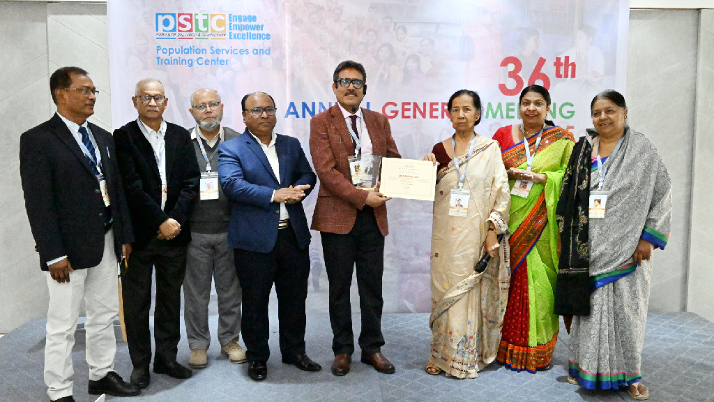 পিএসটিসি স্টুয়ার্ডশিপ অ্যাওয়ার্ড পেলেন ড. নূর মোহাম্মদ