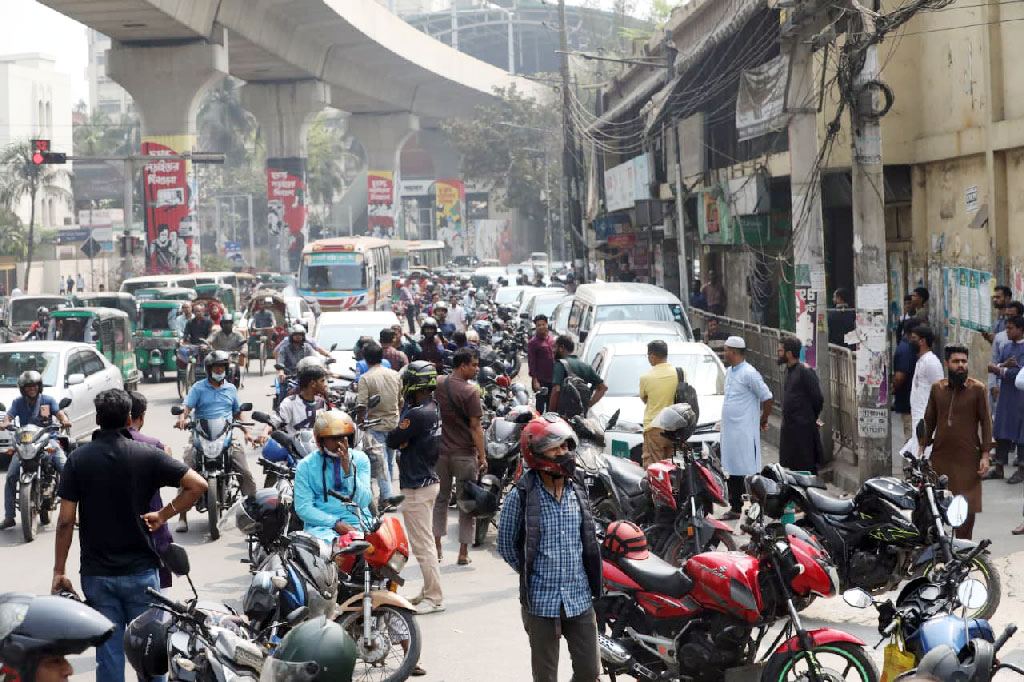 জ্বালানি থেকে কৃষি: ইরান যুদ্ধ যেভাবে কঠিন করে তুলবে জীবনযাপন