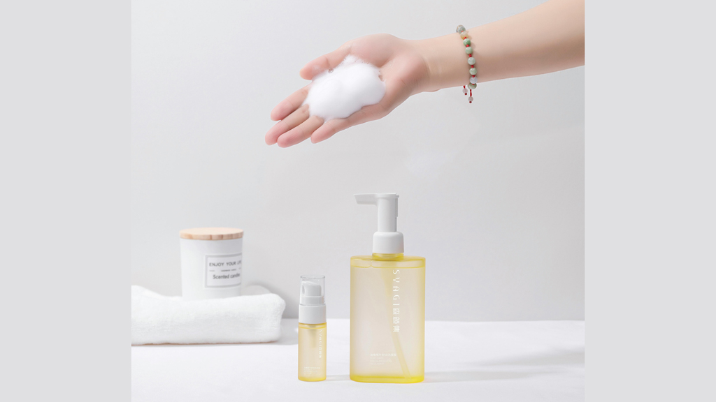 চুলের যত্নে ঘরেই তৈরি করুন রাসায়নিকবিহীন শ্যাম্পু