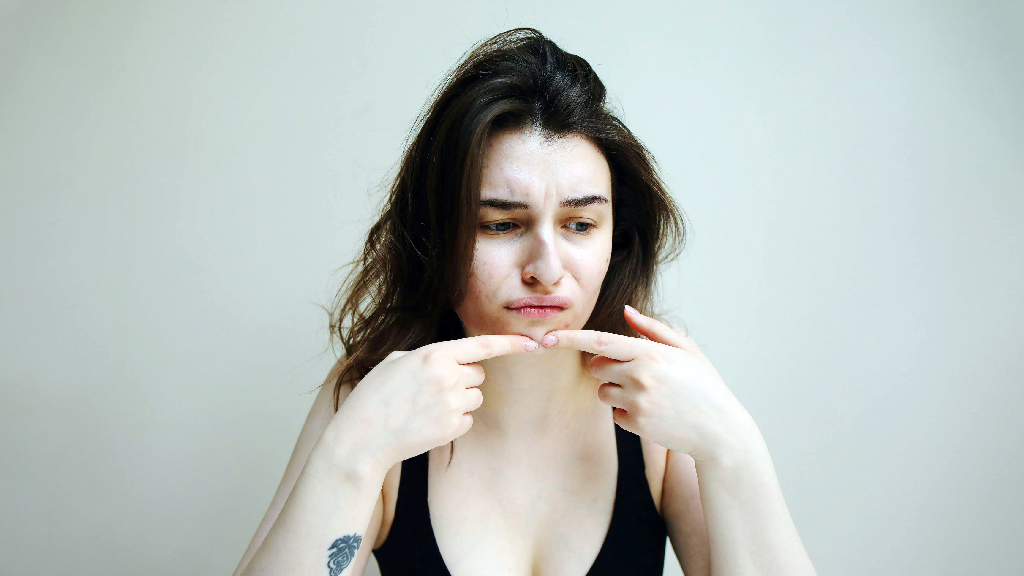 অতিরিক্ত গরমে ত্বকে ব্রণ উঠছে? সমস্যা সমাধানে যা করতে পারেন