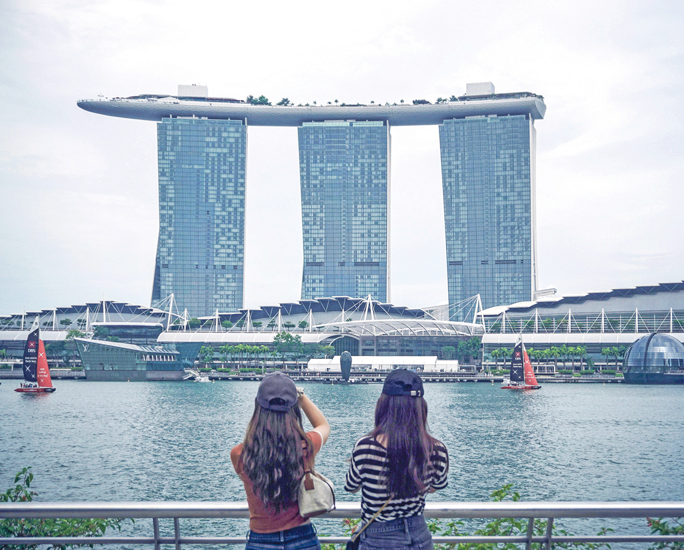 নারীর একক ভ্রমণের সেরা ১০ গন্তব্য