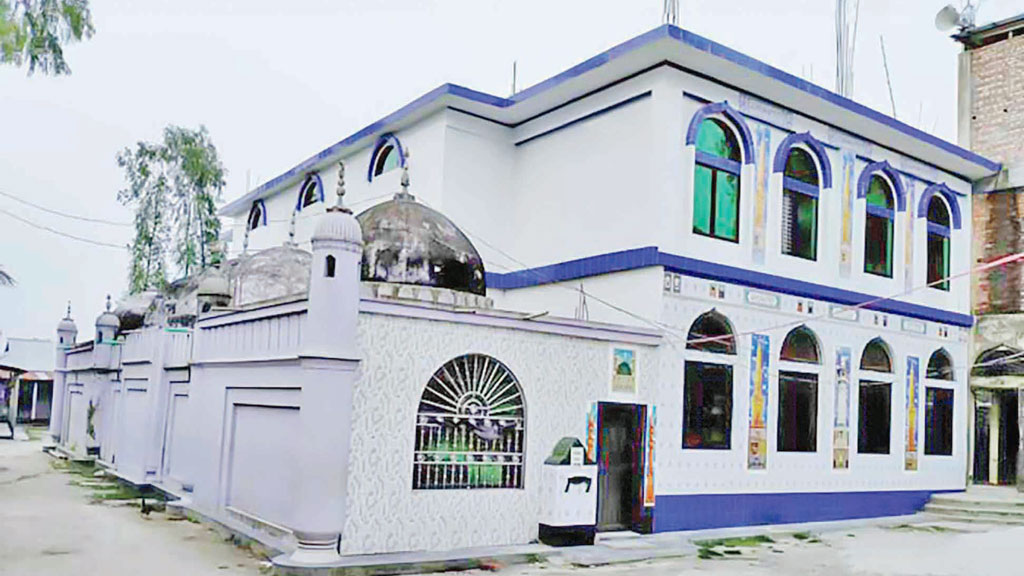 শতাব্দী পেরিয়ে দাঁড়িয়ে আছে কাজির মসজিদ