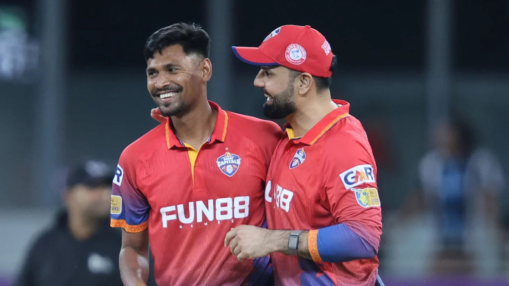 মোস্তাফিজকে এবার মিস করেছেন নবি