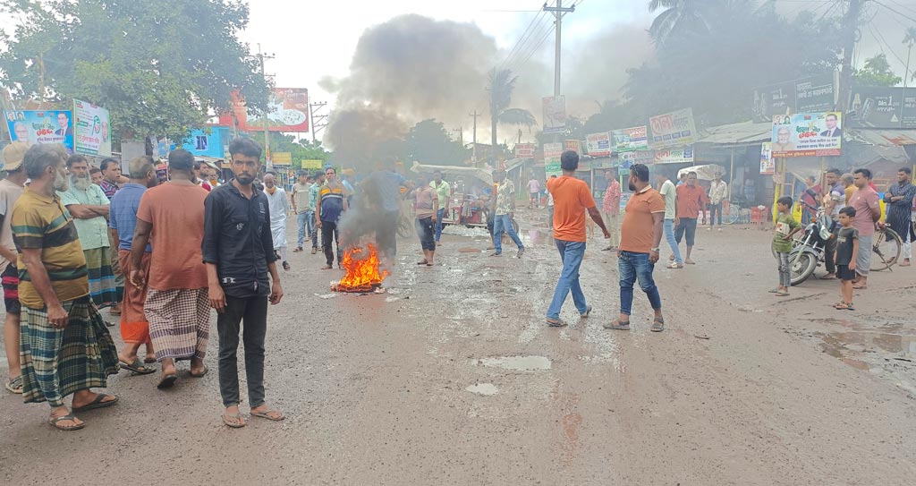 বাগেরহাটে চলছে হরতাল, ঢাকা-খুলনা-মোংলা মহাসড়ক অবরোধ