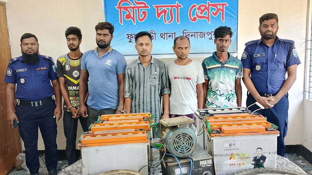 অটোরিকশা চুরি মামলায় ছাত্রদল নেতাসহ গ্রেপ্তার ৫, মালামাল উদ্ধার