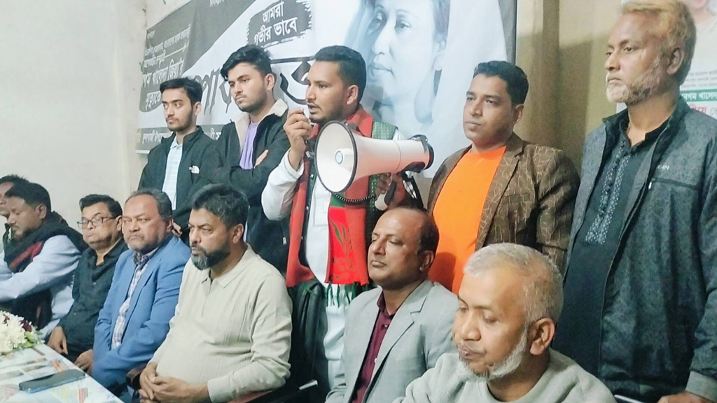 শতাধিক কর্মী নিয়ে ছাত্রদলে যোগ দিলেন এনসিপি নেতা