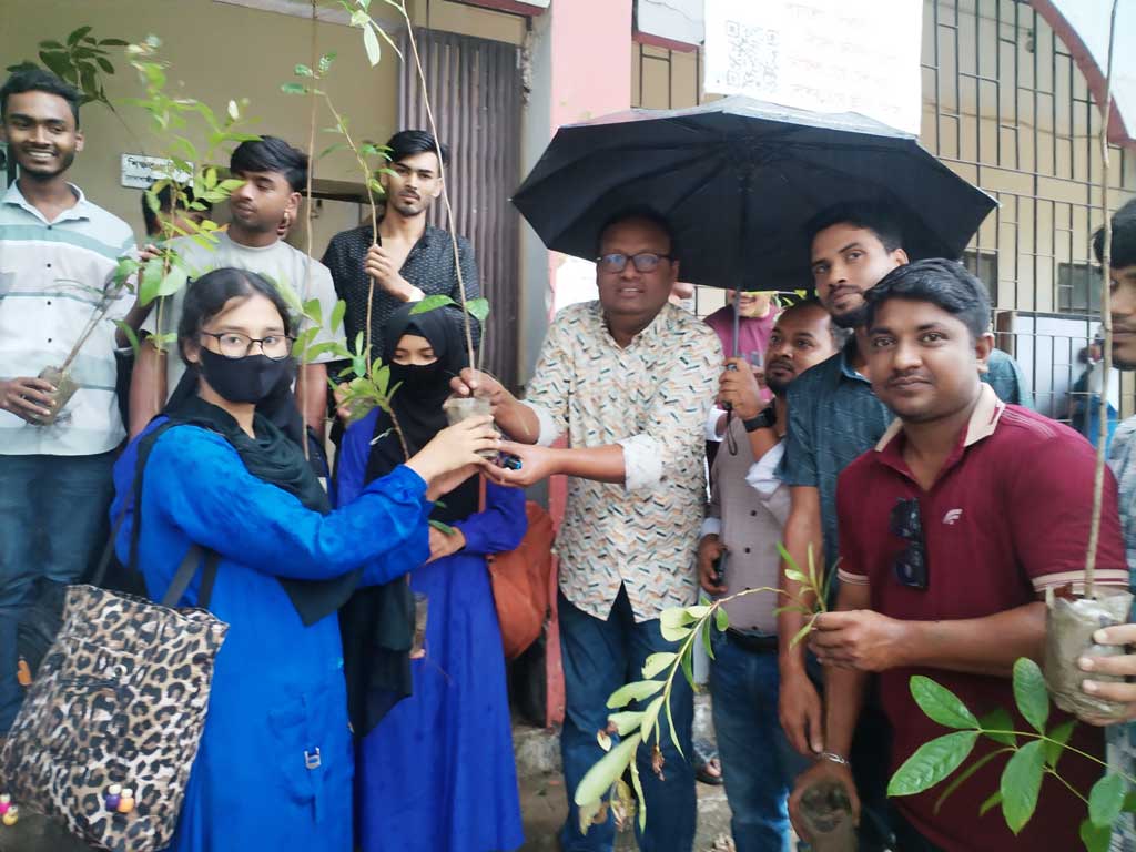 সোনাগাজীতে ছাত্রদলের বৃক্ষ রোপণ ও বিতরণ কর্মসূচি