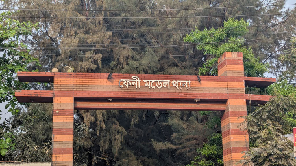 ফেনীতে কিশোর গ্যাংয়ের দুই পক্ষের সংঘর্ষে আহত ৫