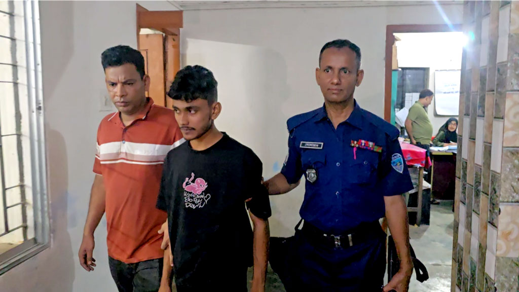 শিশুকে উত্ত্যক্ত করে টিকটকে ভিডিও পোস্ট, যুবক আটক