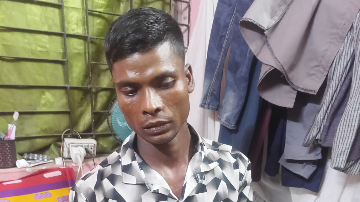 দুই মাসের শিশুকে আছাড় মেরে হত্যার অভিযোগ, বাবা আটক