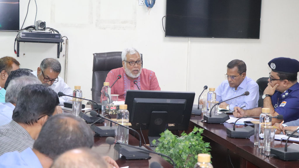 টিকিট কালোবাজারি ঠেকাতে না পারলে চুক্তি বাতিল, সহজ ডটকমকে রেল উপদেষ্টার হুঁশিয়ারি