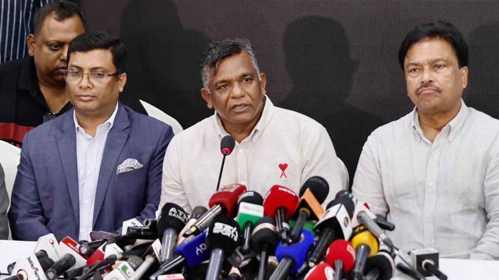 বিসিবির বোর্ড সভায় মোবাইল নিষিদ্ধ করলেন বুলবুল