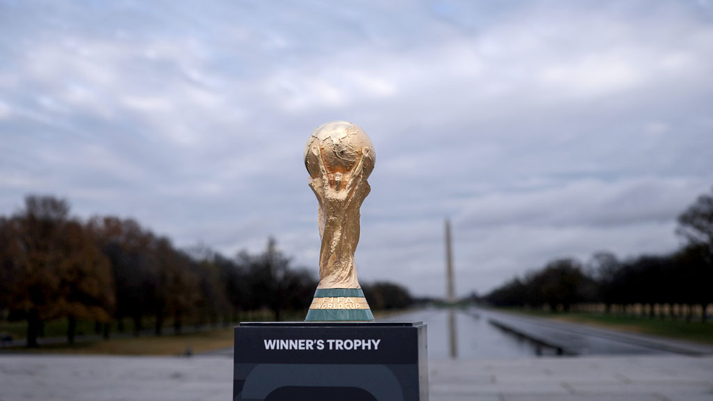 তোপের মুখে বিশ্বকাপের টিকিটের দাম কমাল ফিফা