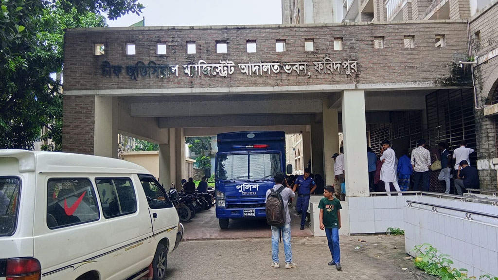 নারী শ্রমিককে ভারতে পতিতালয়ে বিক্রির দায়ে দুই সহকর্মীর যাবজ্জীবন