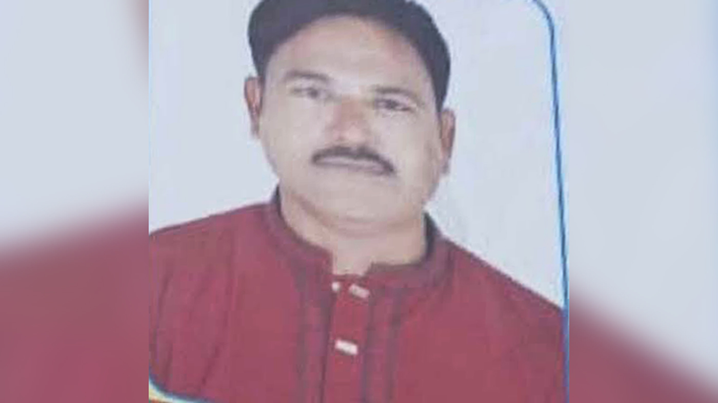 নারীর সঙ্গে আপত্তিকর ভিডিও ভাইরাল, পদ খোয়ালেন বিএনপি নেতা