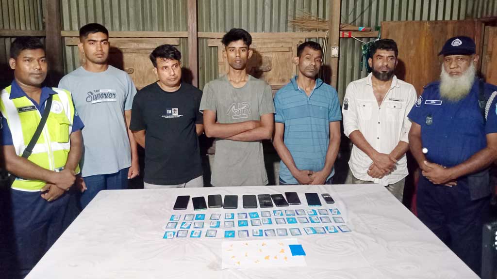 মোবাইল প্রতারণার জাল বিস্তৃত সারা দেশে, টাকা যেত ফরিদপুরের ডোমাইনে