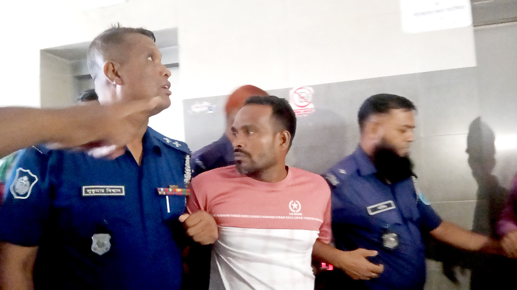 ফরিদপুরে স্ত্রীকে পুড়িয়ে হত্যায় স্বামীর যাবজ্জীবন, রায়ে অসন্তুষ্ট স্বজনেরা