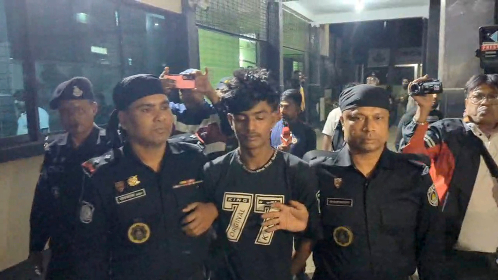 পায়ুপথে বাতাস ঢুকিয়ে শ্রমিক হত্যার ঘটনায় সহকর্মী গ্রেপ্তার