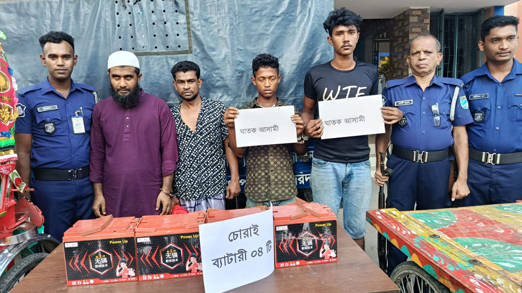রিকশাচালককে খুন করে ব্যাটারি বেচে মাদক সেবন করেন হত্যাকারীরা: পুলিশ