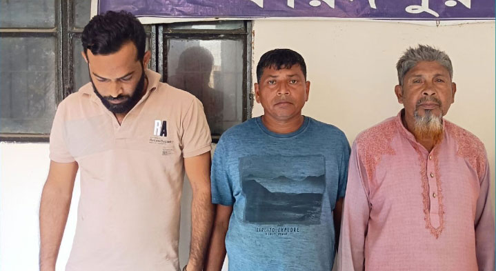 ‘১৩ তারিখে ঢাকা যাব’ ফেসবুকে লেখা আওয়ামী লীগ নেতাসহ ফরিদপুরে গ্রেপ্তার ৩