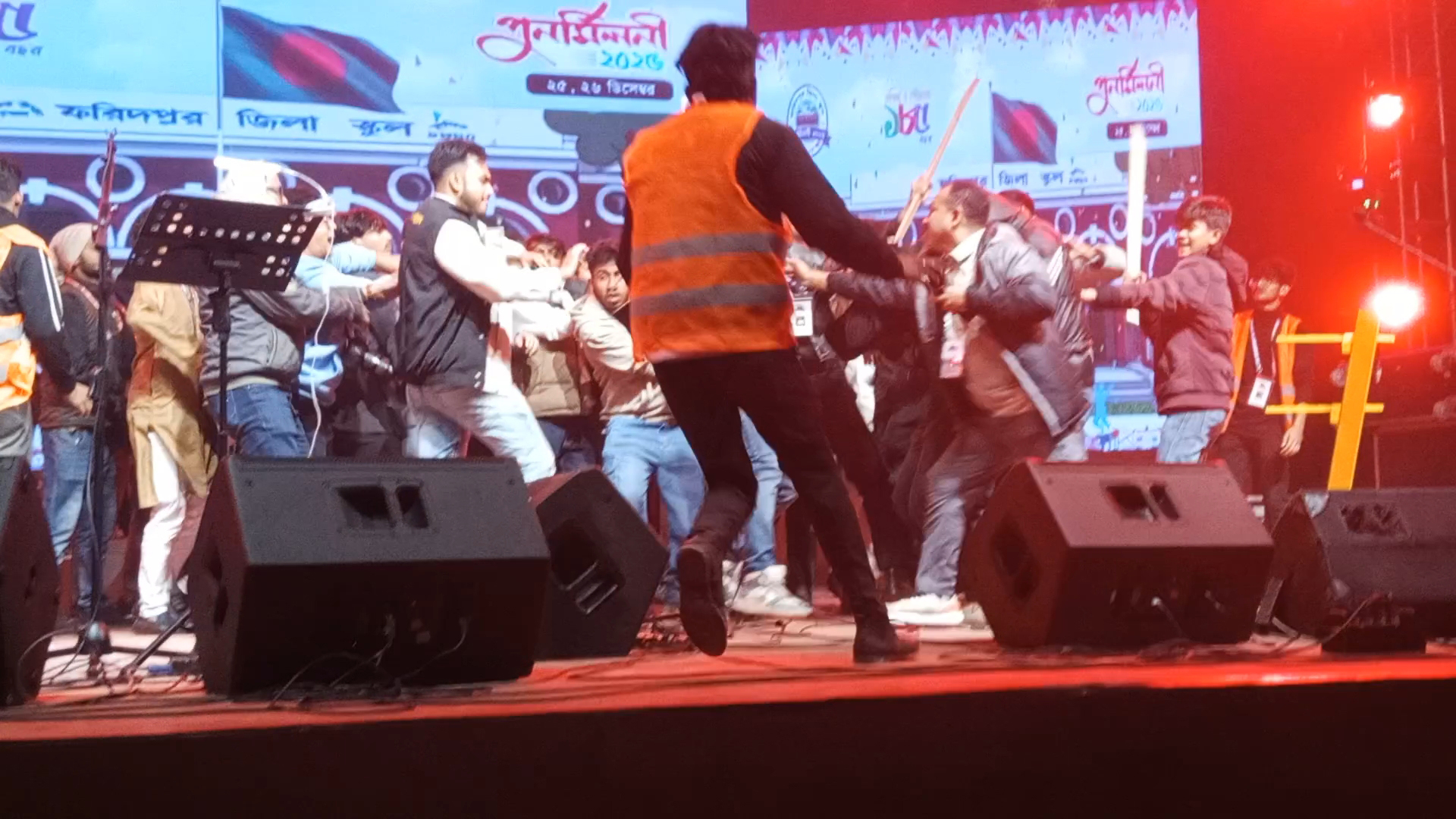 ফরিদপুর জিলা স্কুলের ১৮৫ বছর পূর্তি: বহিরাগতদের হামলায় পণ্ড সাংস্কৃতিক অনুষ্ঠান