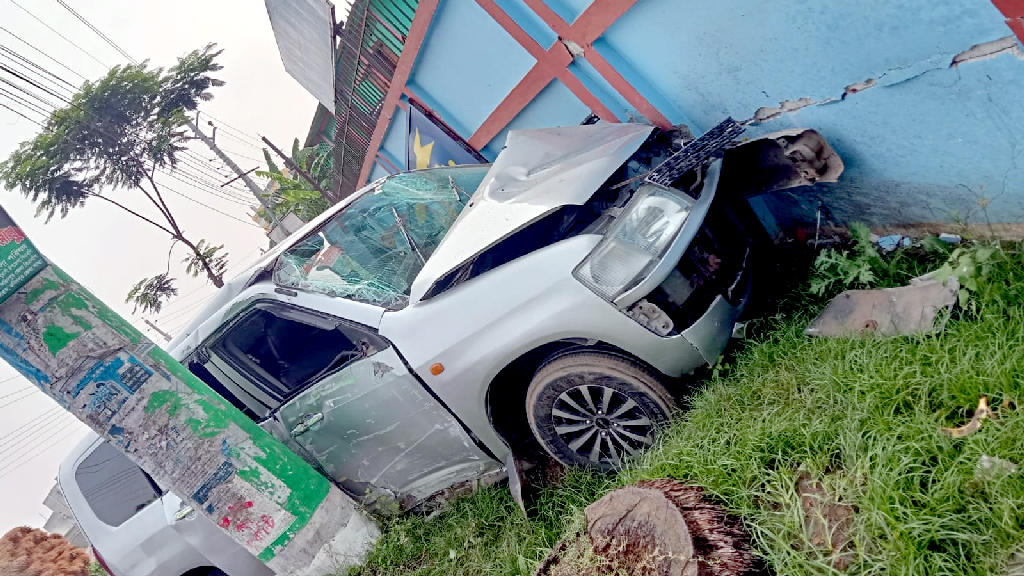 মায়ের লাশ দেখতে ছুটছিলেন, পথেই নিভে গেল মেয়ের জীবন