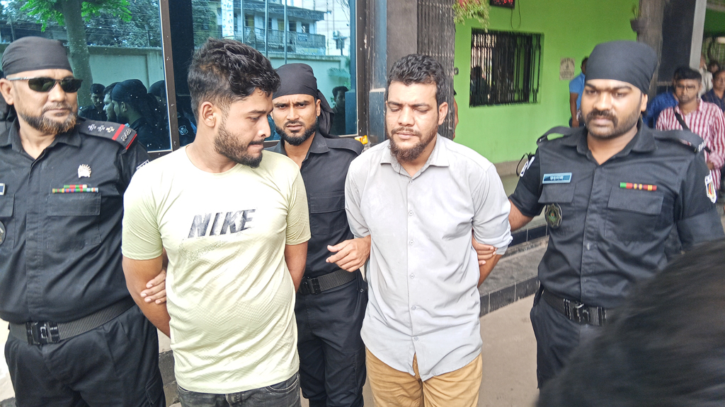 গ্রেপ্তার হয়ে অবাক ডন, বললেন—‘স্যার আমাকে কীভাবে গ্রেপ্তার করলেন’