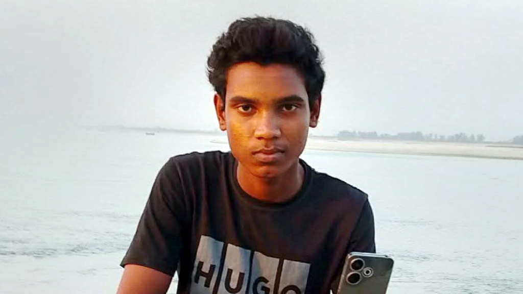 যমুনায় গোসল করতে নেমে কলেজছাত্র নিখোঁজ