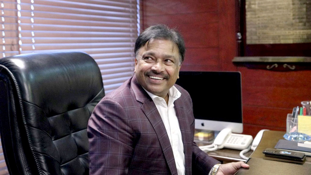 তারকাখ্যাতি কাজে লাগিয়ে রাজনীতি করা উচিত না, বলছেন বিসিবি সহসভাপতি