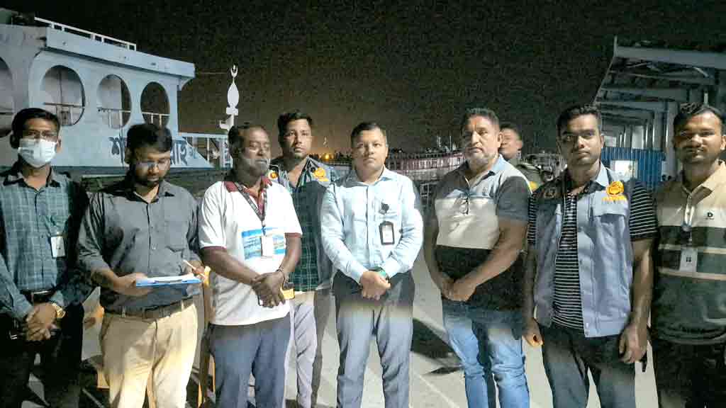 ফসলি জমির মাটি কেটে পাচারের সময় জাহাজ জব্দ, লাখ টাকা জরিমানা