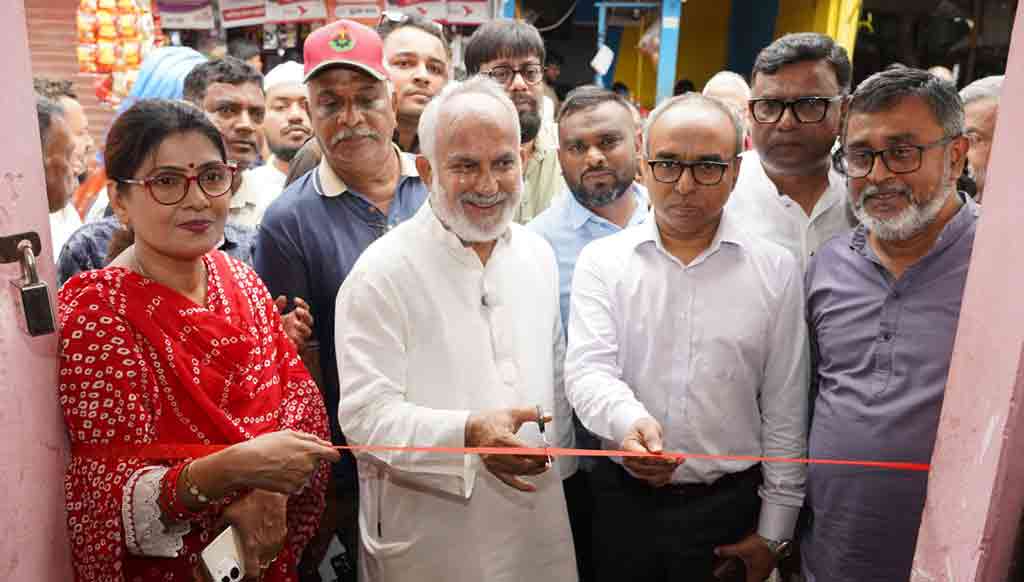 ডেঙ্গু রোগীদের জন্য আরও একটি ফ্রি মেডিকেল ক্যাম্প স্থাপন কেসিসির