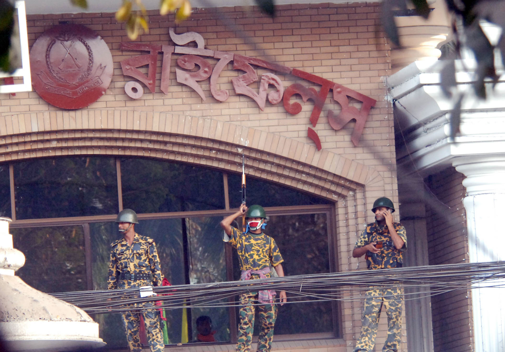 পিলখানা ট্র্যাজেডি: বিস্ফোরক মামলায় জামিন পেলেন আরও ৪০ বিডিআর জওয়ান