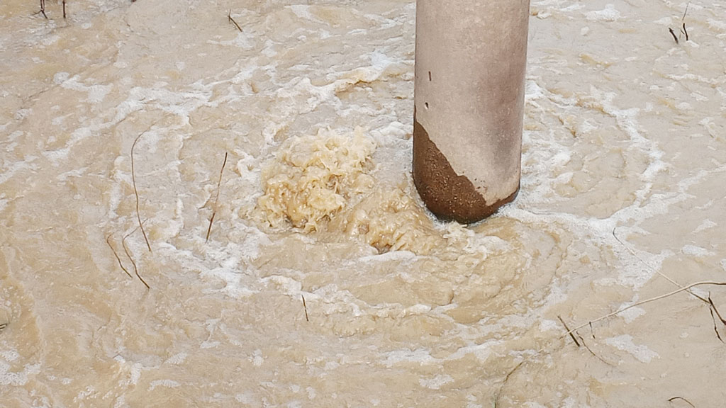 টাঙ্গাইলে ফেটে গেছে তিতাসের গ্যাসের লাইন, গ্যাস ও বিদ্যুৎ-সংযোগ বিচ্ছিন্ন