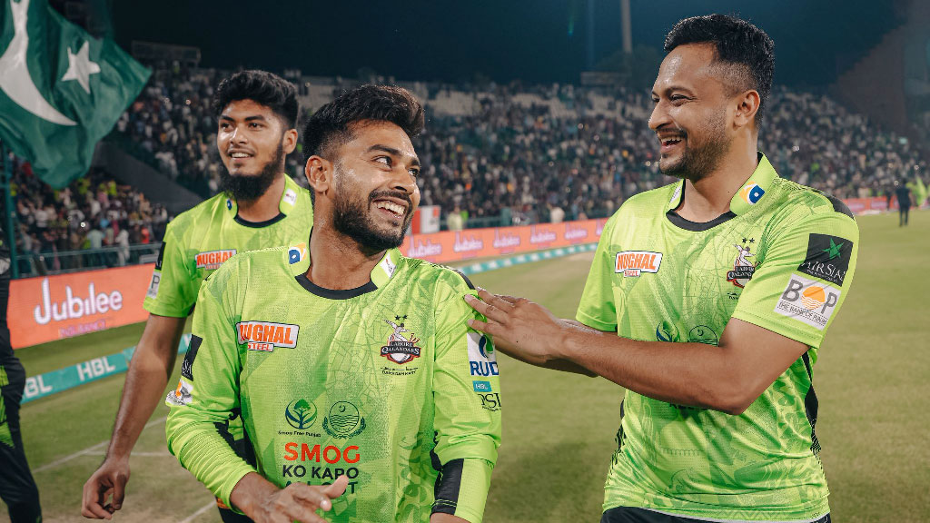 সাকিব-মিরাজদের নিয়ে কী পোস্ট দিল চ্যাম্পিয়ন লাহোর কালান্দার্স