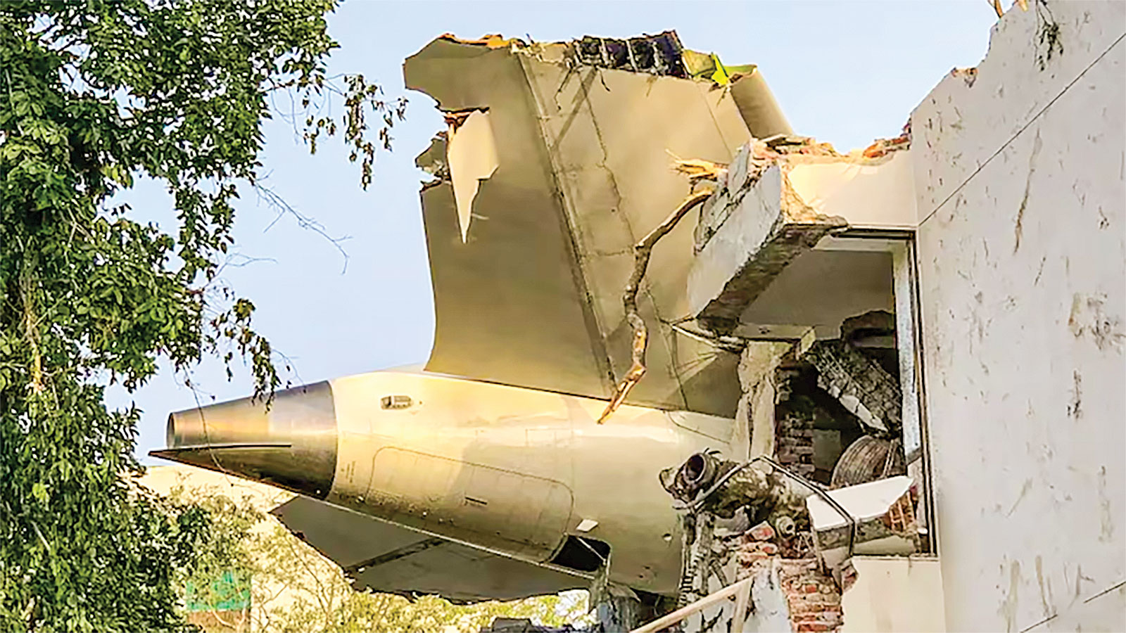 ভারতের বিমান দুর্ঘটনা ও আমাদের চিন্তা