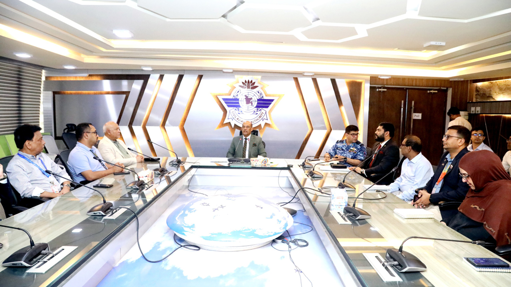 জেট ফুয়েলের দাম কমায় ফ্লাইটের ভাড়া কমাতে বললেন বেবিচক চেয়ারম্যান