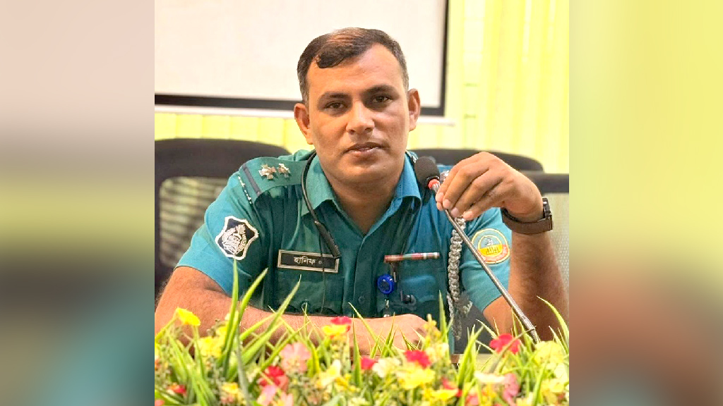 টঙ্গীতে ছিনতাইকারির ছুরিকাঘাতে পুলিশ কর্মকর্তা আহত, গ্রেপ্তার ২