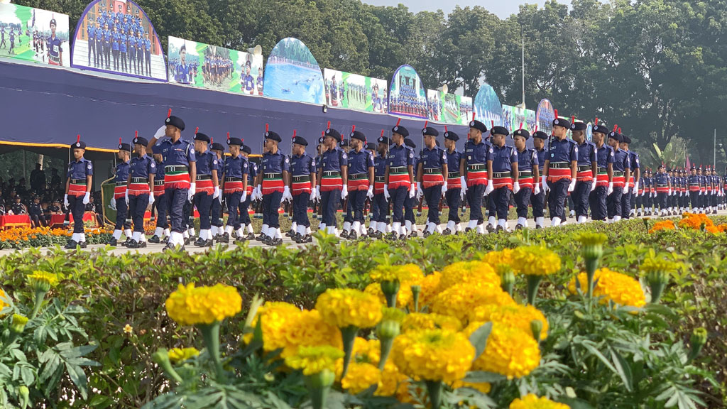 পুলিশ একাডেমিতে সমাপনী কুচকাওয়াজ অনুষ্ঠিত, স্বস্তি পেলেন ৩৩৪ কনস্টেবল