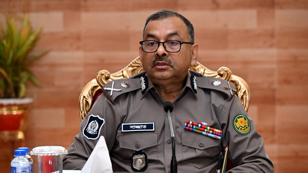 নির্বাচনের মধ্য দিয়ে পুলিশ হারানো গৌরব পুনরুদ্ধার করেছে: ডিএমপি কমিশনার