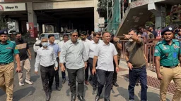 মিরপুর-১০ নম্বরের দখলমুক্ত ফুটপাত পরিদর্শন প্রধানমন্ত্রীর