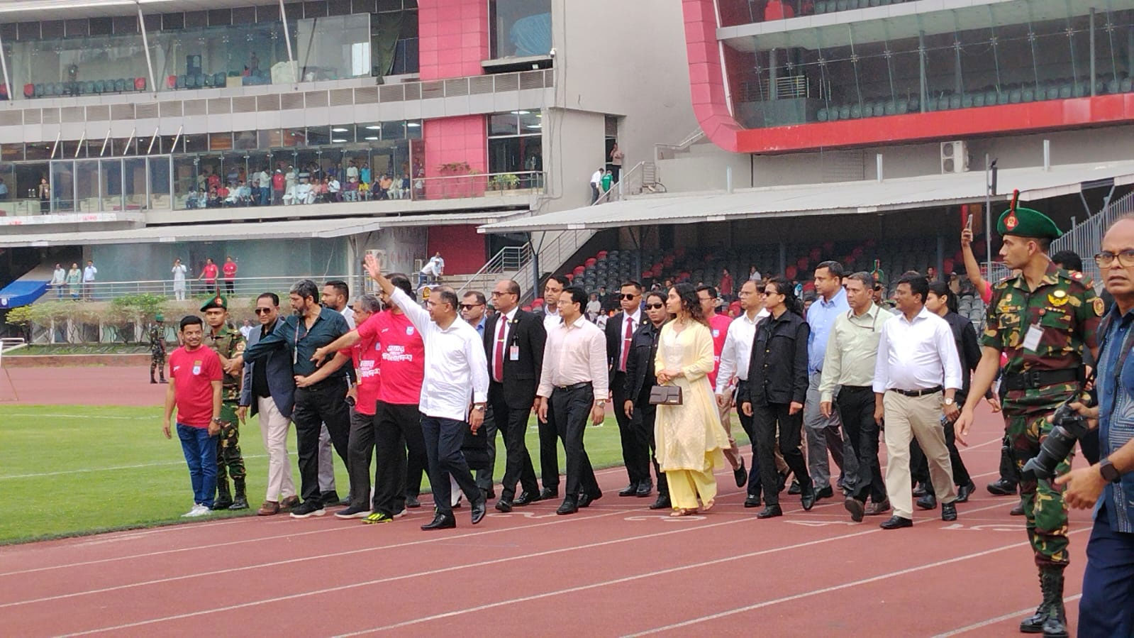 ফুটবল খেলা দেখতে জাতীয় স্টেডিয়ামে প্রধানমন্ত্রী ও তাঁর কন্যা