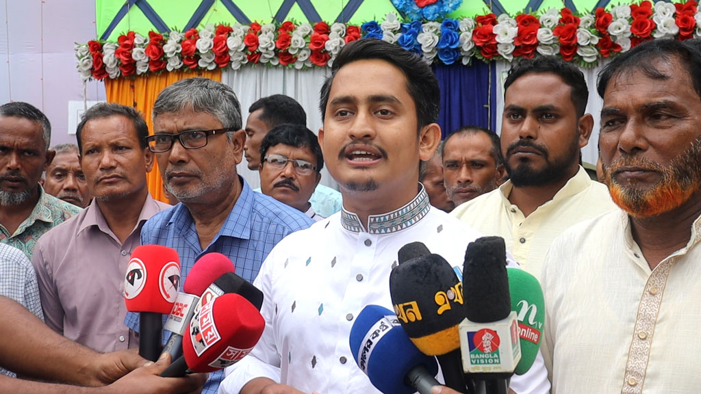 আ.লীগকে নিষিদ্ধ ছাড়া কোনো বিকল্প নেই: সারজিস
