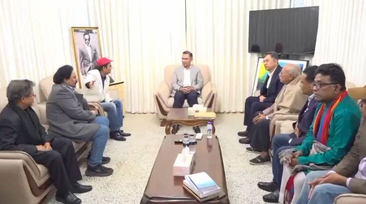 তারেক রহমানের সঙ্গে কবি-সাহিত্যিকদের সৌজন্য সাক্ষাৎ