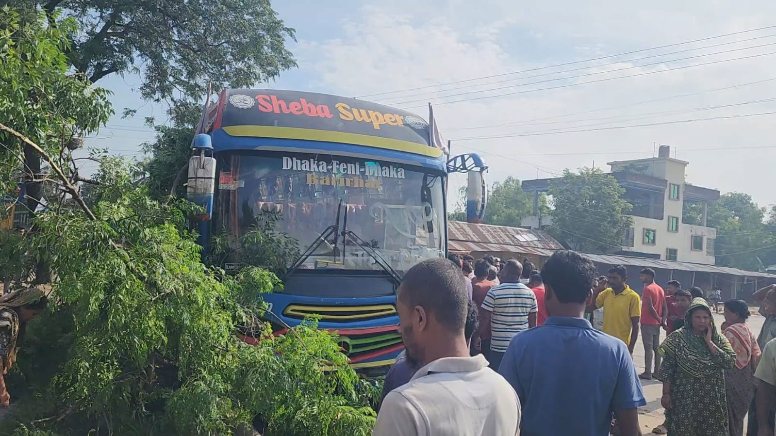 পঞ্চগড়ে নিজের বাসে পিষ্ট হয়ে সুপারভাইজারের মৃত্যু