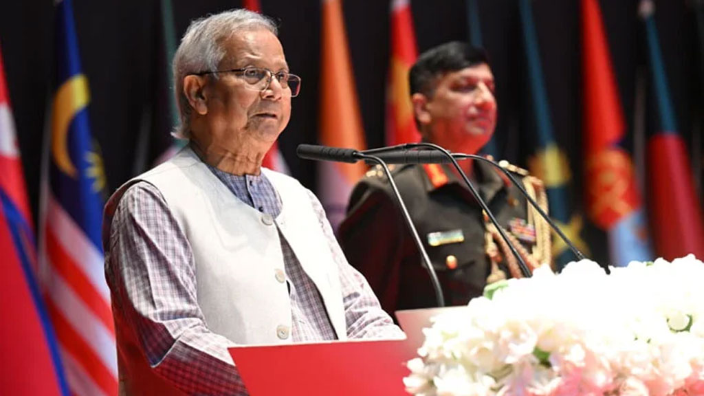 সশস্ত্র বাহিনীকে নির্বাচনে ‘ঐতিহাসিক ভূমিকা’ পালনের আহ্বান প্রধান উপদেষ্টার