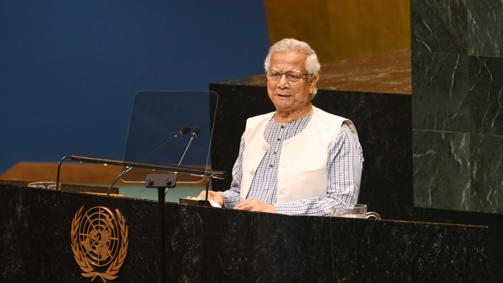 দক্ষিণ এশিয়া ও মধ্যপ্রাচ্যে অস্ত্রমুক্ত অঞ্চল প্রতিষ্ঠার আহ্বান প্রধান উপদেষ্টার